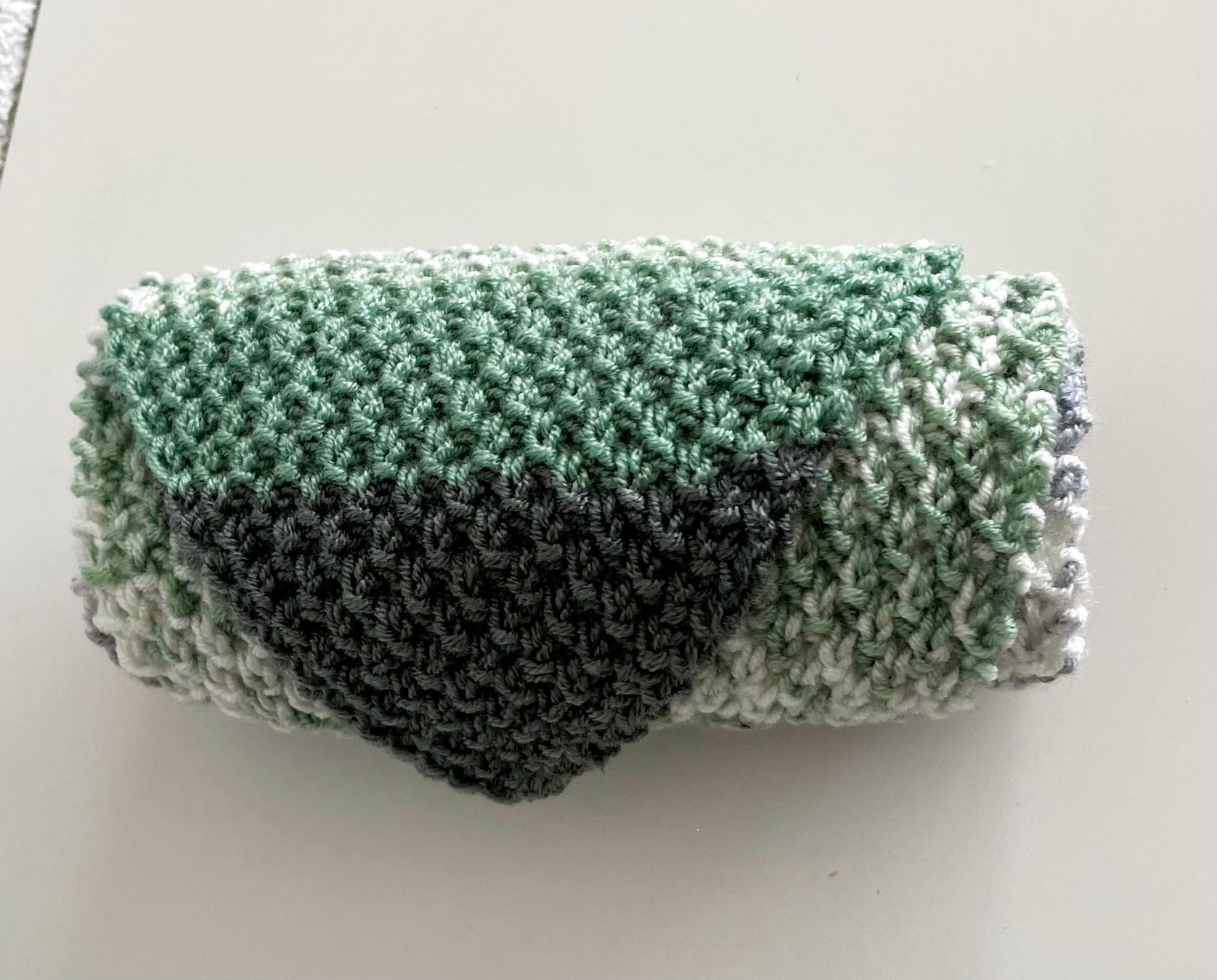Foulard & Sciarpe: Halstuch / Schal mit Schlüsselloch-Technik – Nuovo e nell'imballaggio originale da Täuffelen venduto da sohalt 2
