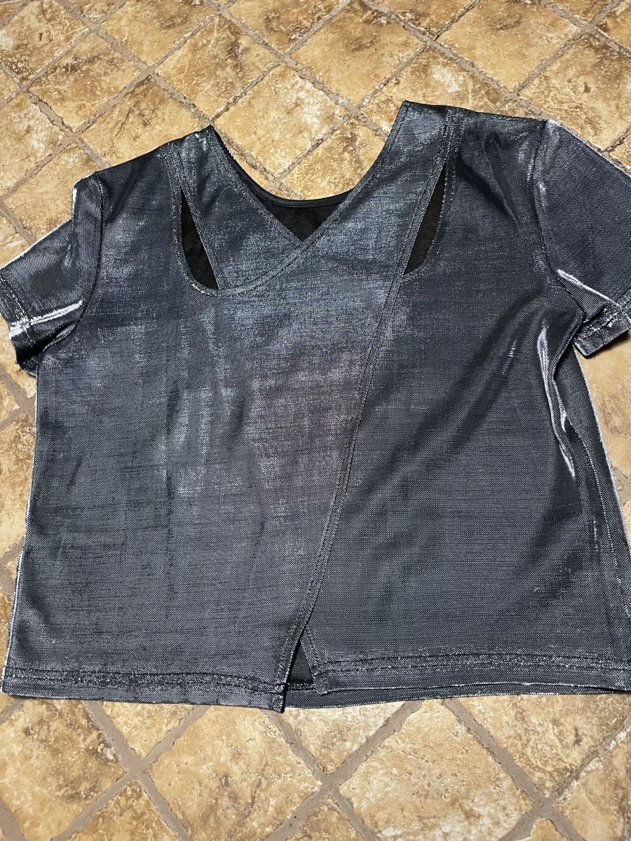 Top: Top corto Lurex argento "Dance Floor" - Stile unico e audace – Nuovo (secondo la descrizione) da Gordevio venduto da LanaZimm 7