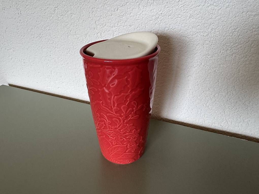 Starbucks Tazze: Roter Trinkbecher mit Deckel, Starbucks – Nuovo (secondo la descrizione) da Belp venduto da mar_d6w8 1