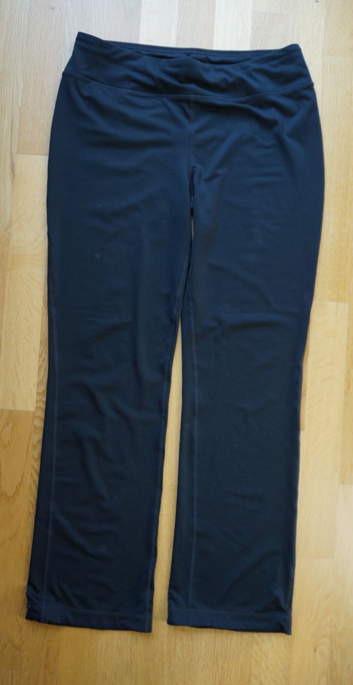 Tchibo Pantaloni: Schwarze Sporthose | Tchibo * L – Usato da Basel venduto da AufeinenBlick 2