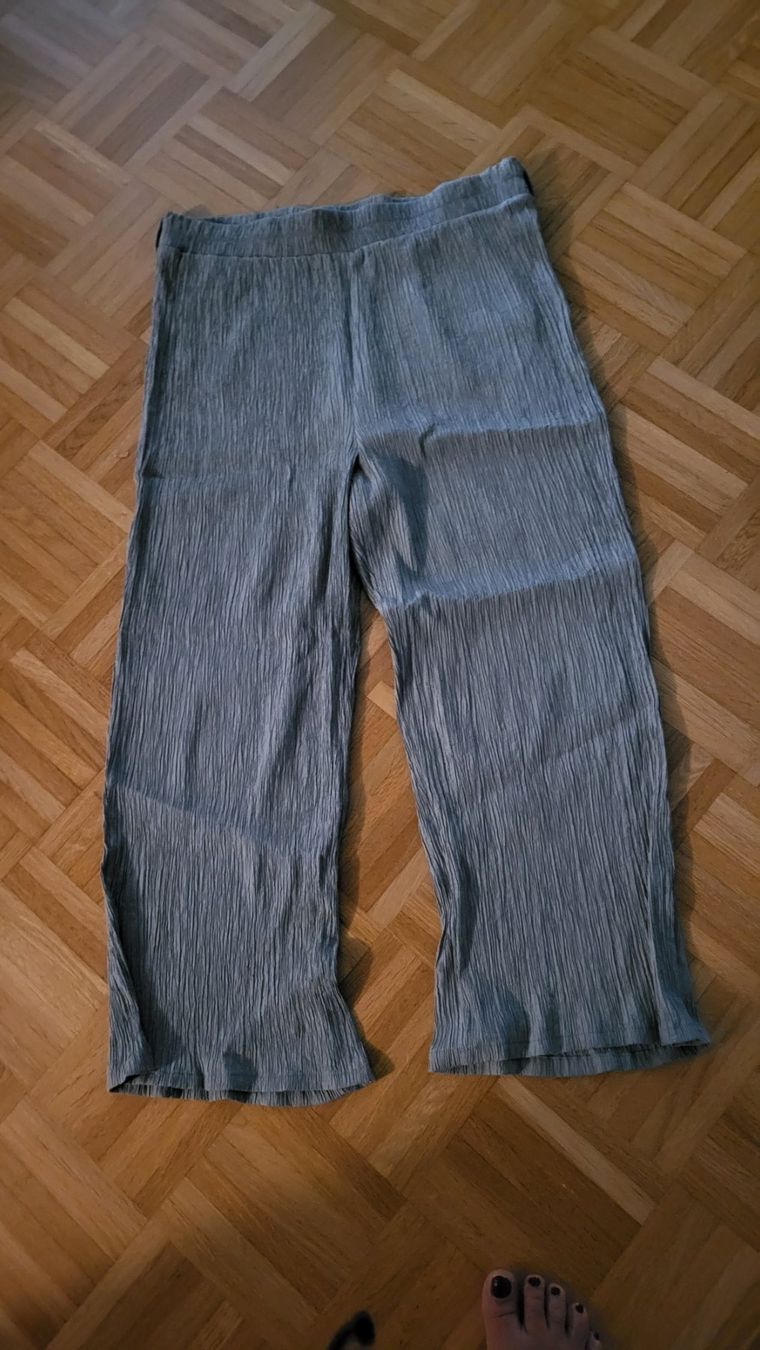Lotti di vestiti: Kleiderpaket Hosen Grösse XL – Usato da Horw venduto da Pfderi0 5