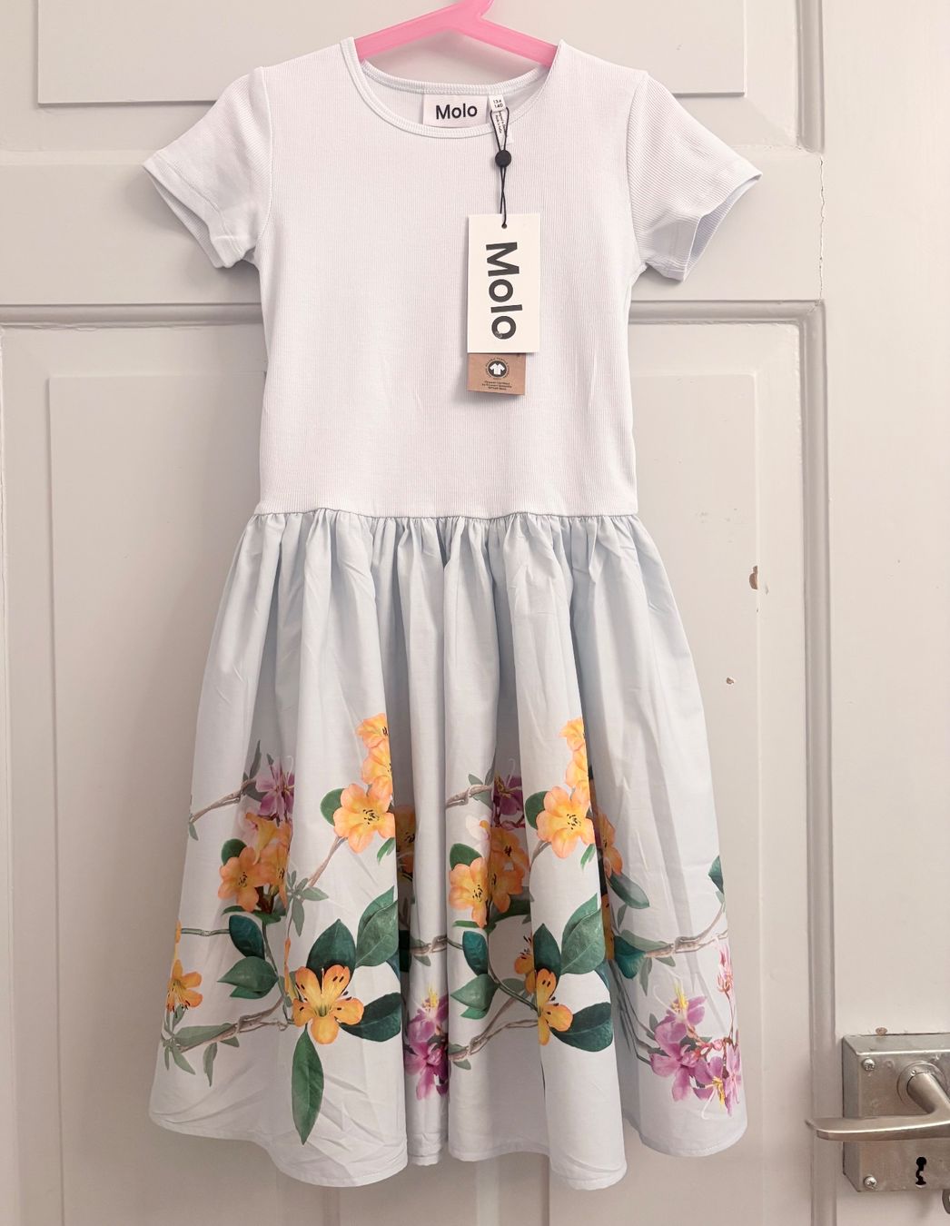 Molo Vestiti & Gonne: Molo, Kleid, 134/140, Neu, Cotton – Nuovo e nell'imballaggio originale da Zürich venduto da Pokimoki_1