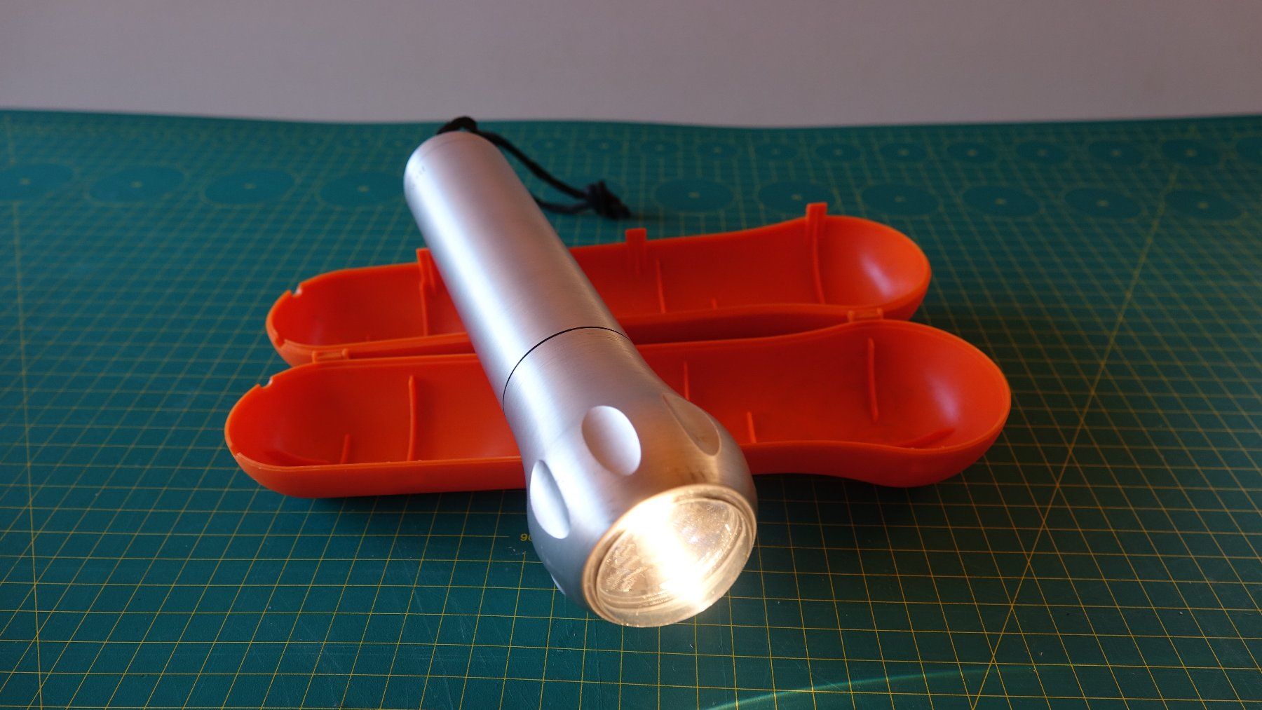 Flos Lampade: Marc Newson Design FLOS Taschenlampe – Nuovo (secondo la descrizione) da Canobbio venduto da rima71 4