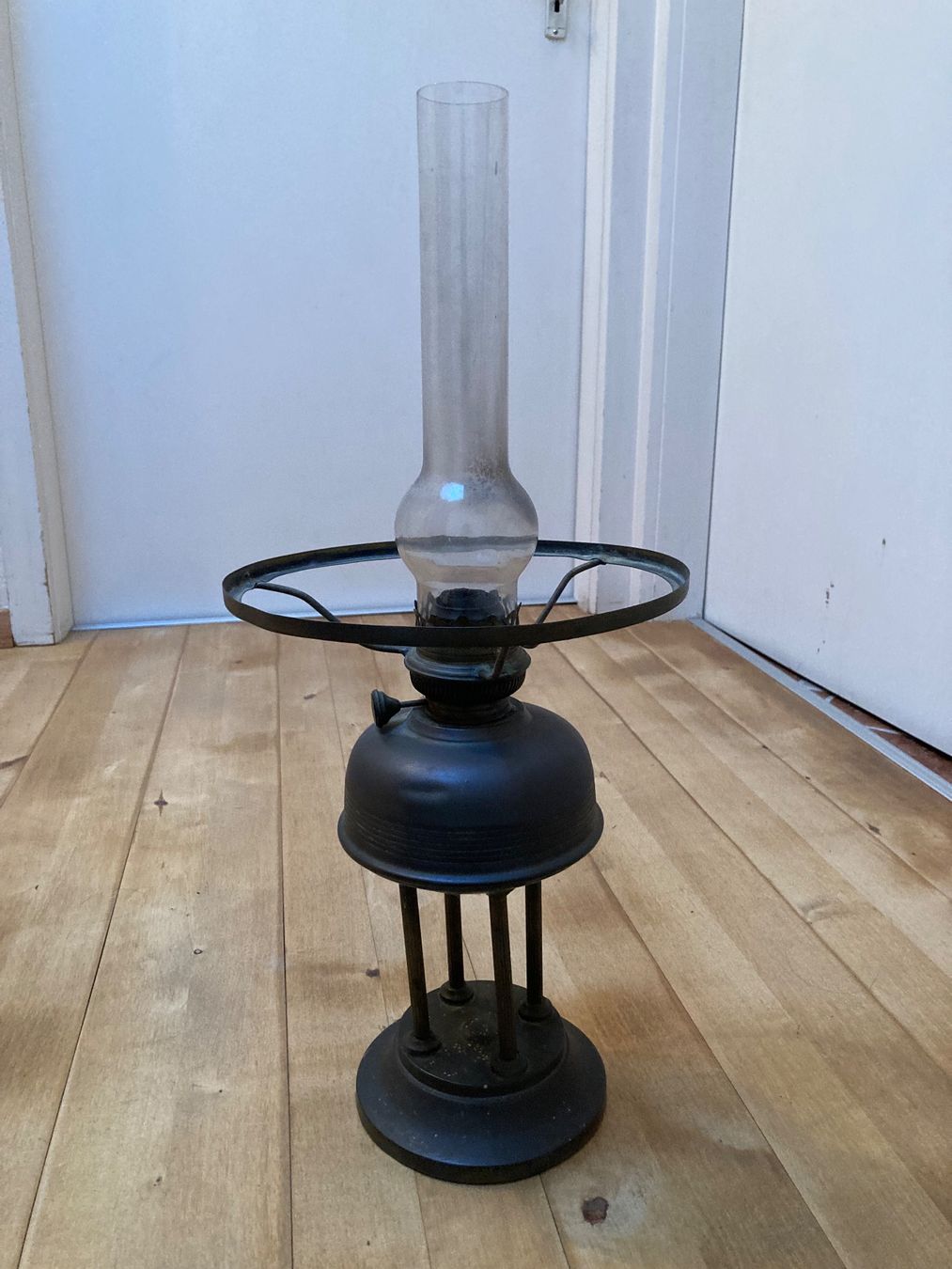 Lampen: Petroleumlampe antik – Gebraucht aus Münchenstein von Connyj 3