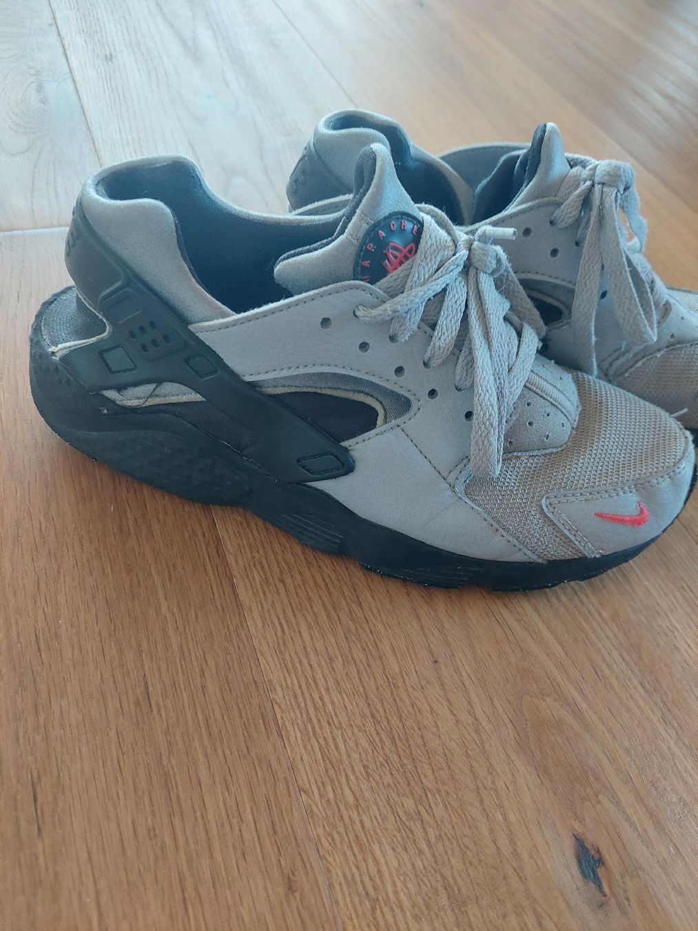 Nike Damenschuhe: Nike Schuhe Huarache, Gr. 40 – Gebraucht aus Schenkon von rausausdemhaus 1