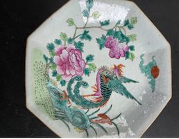 Antiker chinesischer Fußschale / Teller auf Standfuß