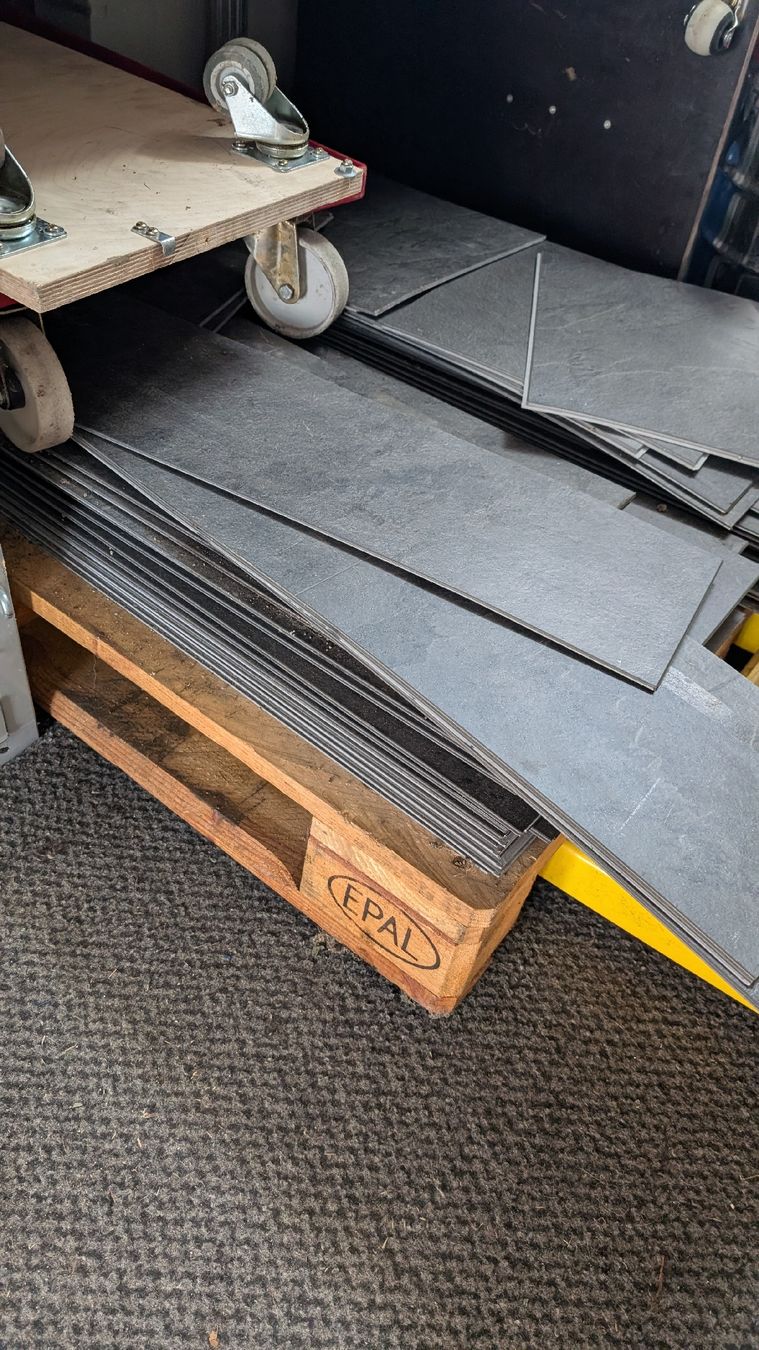Rivestimenti per pavimenti: Laminat ~20qm – Usato da Altdorf UR venduto da fab_8cbd 1