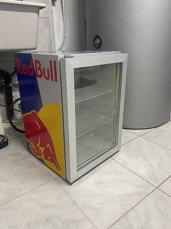 Kühlschrank: Redbull Kühlschrank mit Glastüre  – Gebraucht aus Wynau von Lorent_Be