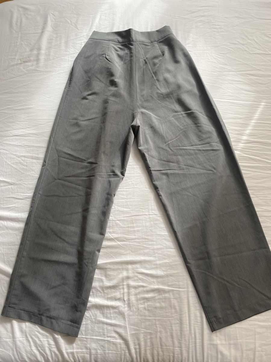 Pantaloni: Stoffhose grau M – Usato da Bern venduto da kimnowak 1