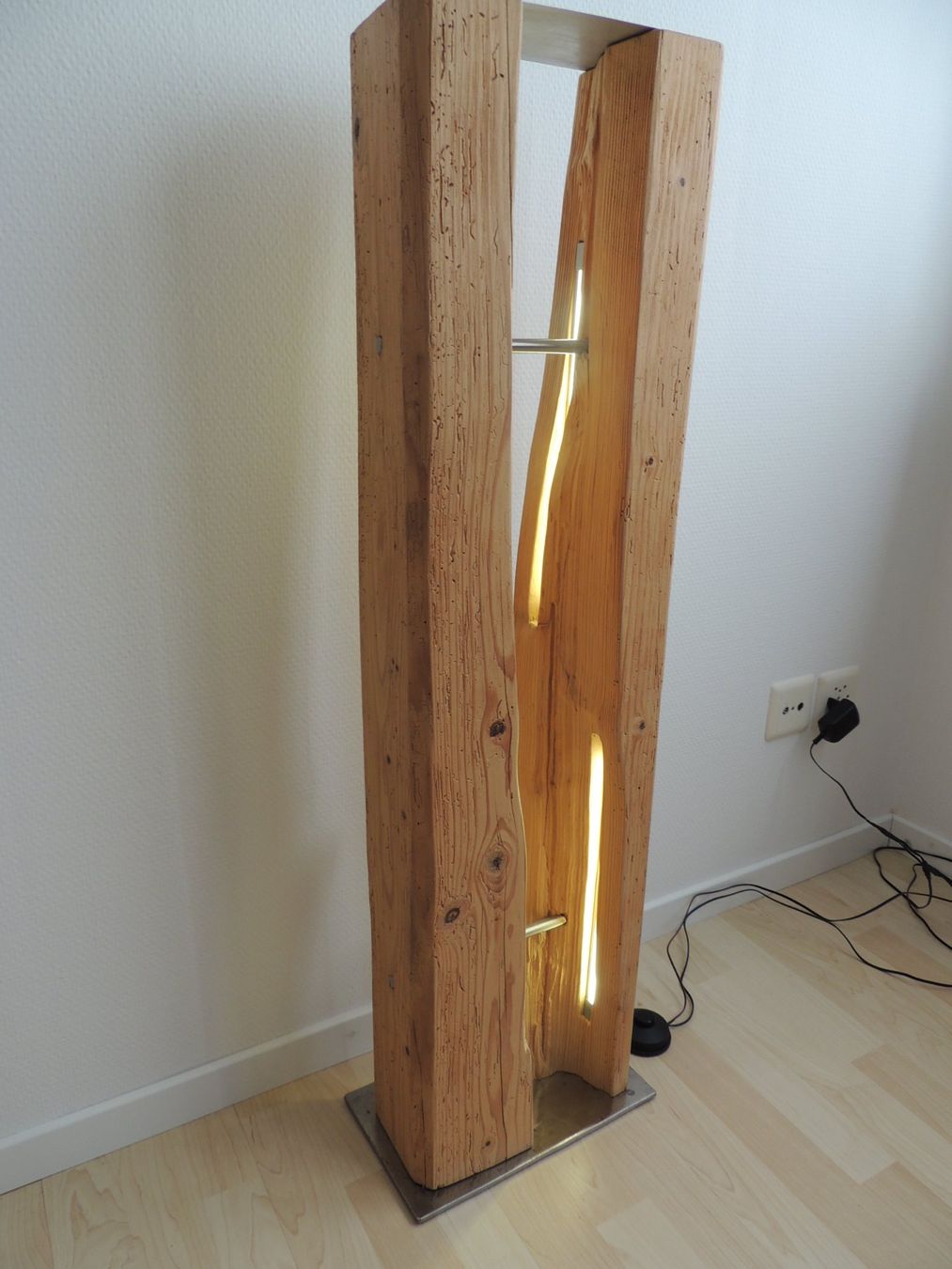 Lampade: Altholz Balken Lampe – Usato da Rickenbach b. Wil venduto da heinz5 9