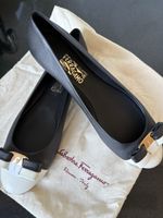 Salvatore Ferragamo Ballerinas schwarz weiss Leder