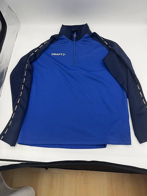 Pullover & Sweatshirts: Craft Trainingspullover FC Aarau 2 mal – Gebraucht aus Bremgarten AG von mariboz