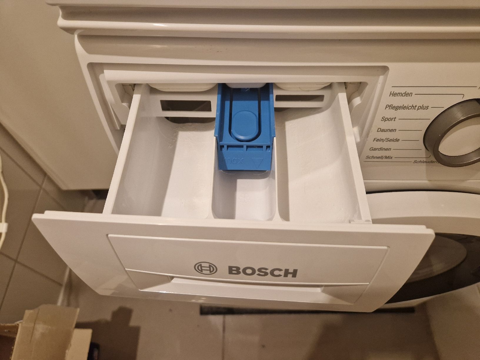 Bosch Lavatrici: Bosch Swiss edition Waschturm – Usato da Solothurn venduto da LYRELA 5