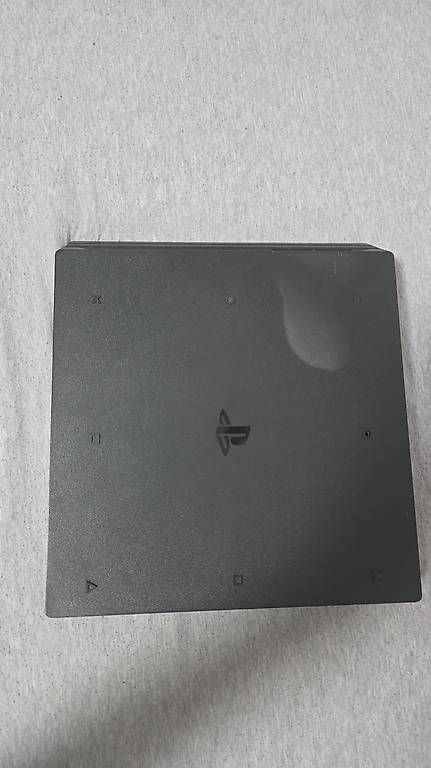 Console: Systéme de Jeu PS4 Pro en bon état – Usato da Noës venduto da sim_75ws 1