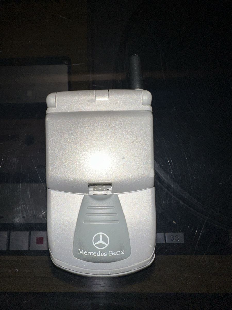 Motorola Telefoni: Mercedes benz téléphone – Usato da Onex venduto da rya_5brm