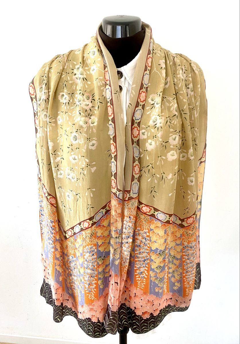 Foulards, Tücher & Schals: Seidenschal mit floralem Muster – Gebraucht aus Jona von Flamingoo 2