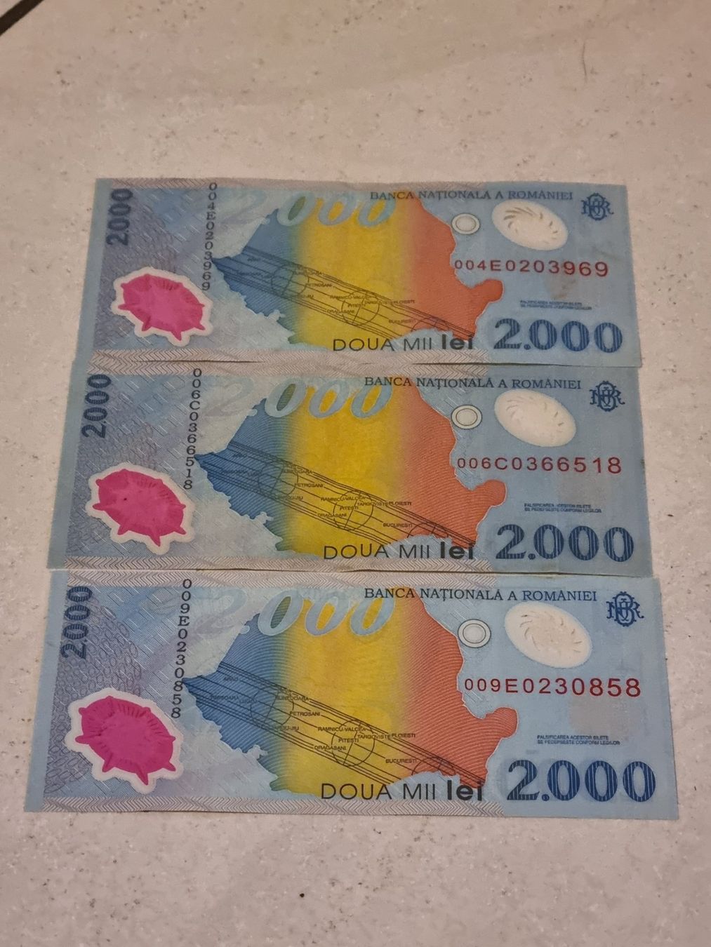 Banconote: 3 x 2000 Lei - Banknoten - Rumänien – Usato da Heimenschwand venduto da Valvora 1