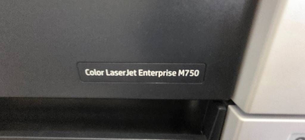 Hewlett Packard Stampanti: Gebrauchter A3 Farblaserdrucker HP M750 – Usato da Reinach AG venduto da Goldtimer 1