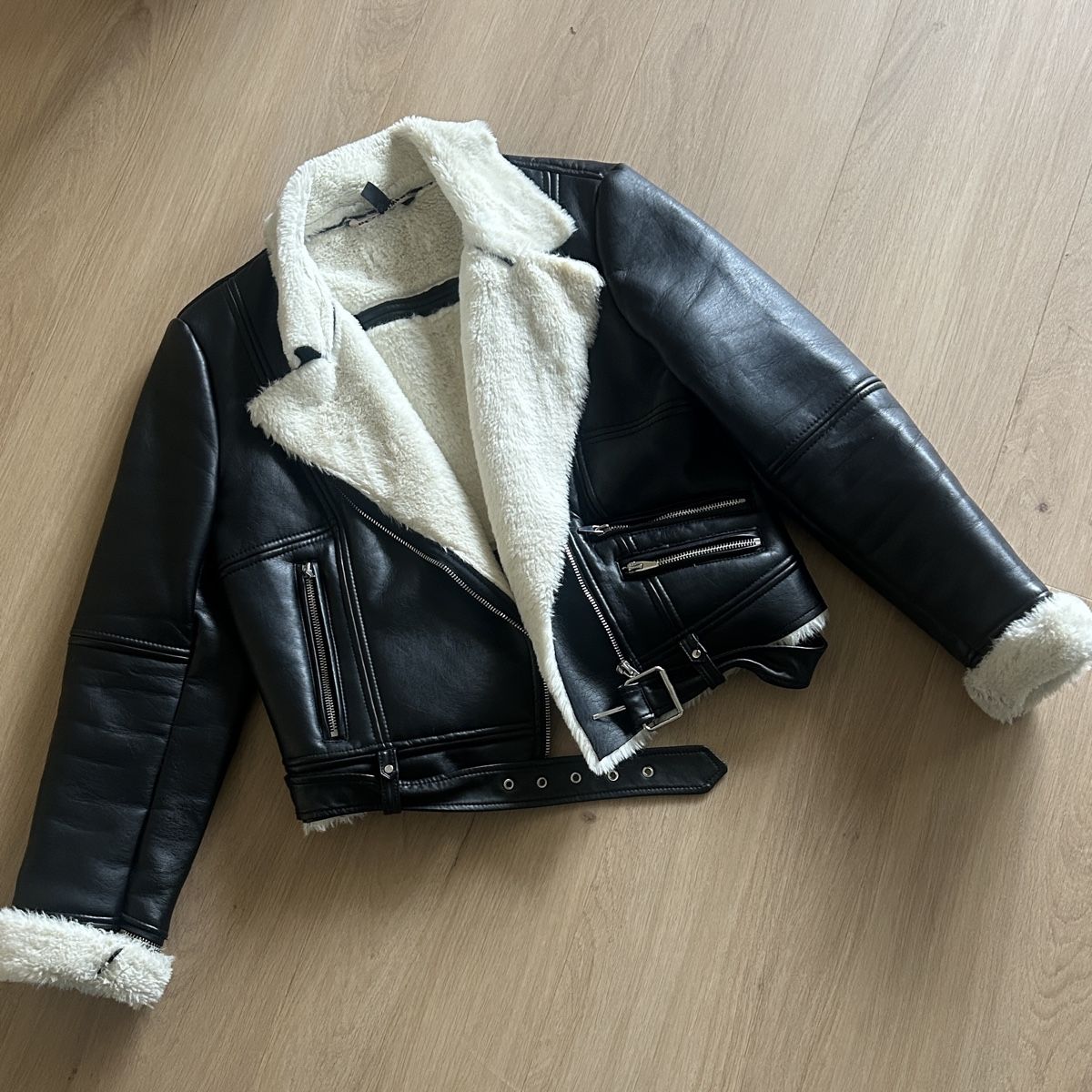 Giacche: Kunstlederjacke mit Fell – Nuovo (secondo la descrizione) da Winterthur venduto da Werischjenny 1