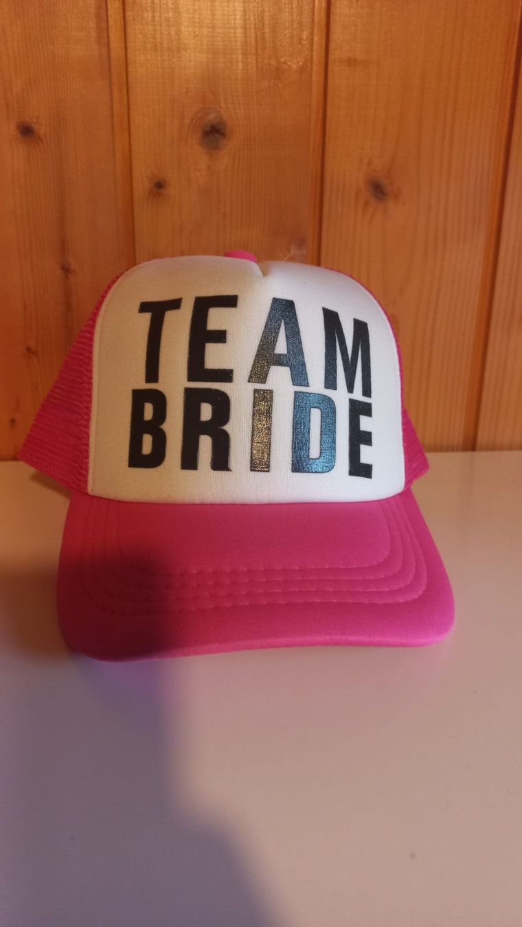 Hüte, Mützen & Caps: "Team Bride" Cap – Neu (gemäss Beschreibung) aus Beckenried von Wmarcie