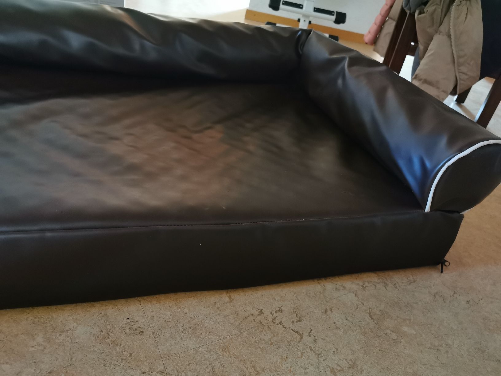 Cucce & Letti: Hundebett Leder Optik – Nuovo (secondo la descrizione) da Remigen venduto da moondance1989 1