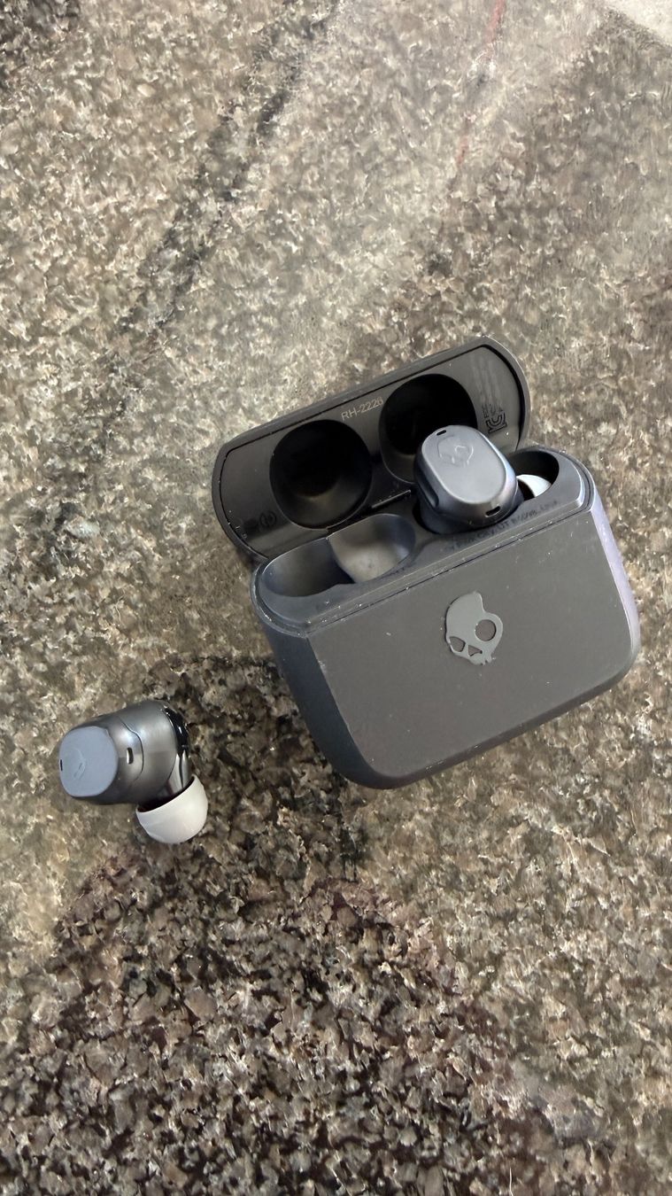 Skullcandy Cuffie: Skullcandy In-ear Kopfhörer – Usato da Jonen venduto da Donnahilaria