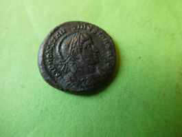 uralte Bronzemünze    18 mm     3.02 g