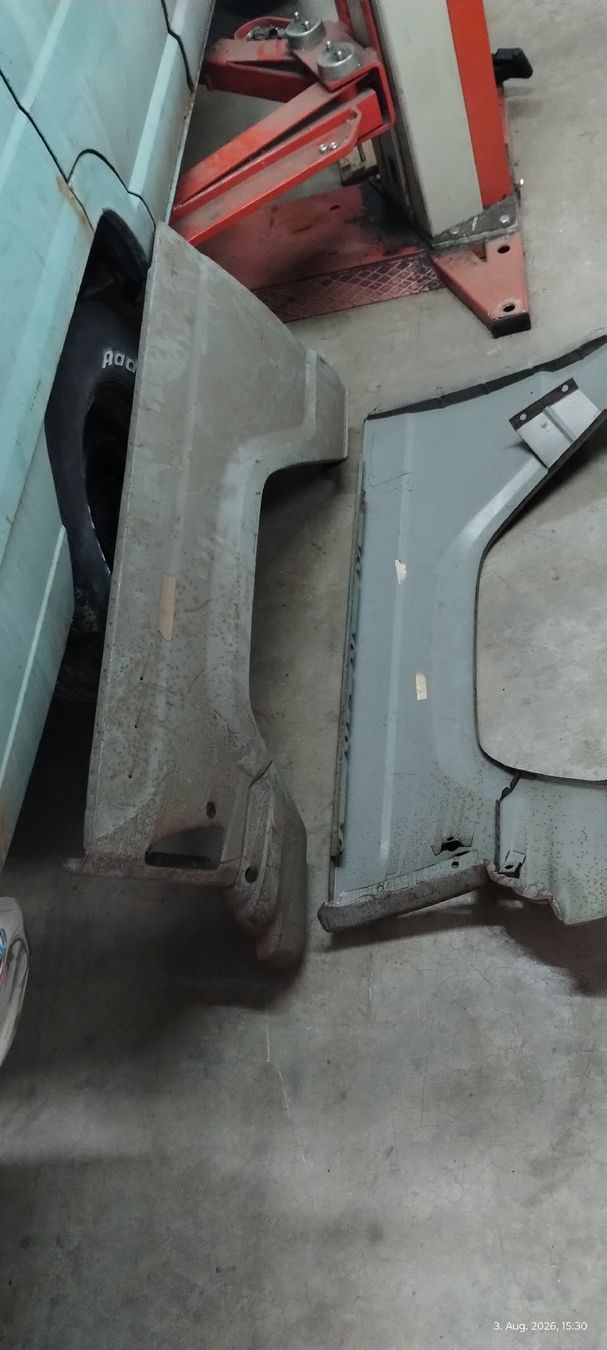 Jeep Autos: Jeep Wagoneer 1971, 5,9 L – Défectueux à Wil ZH par deurchig 5