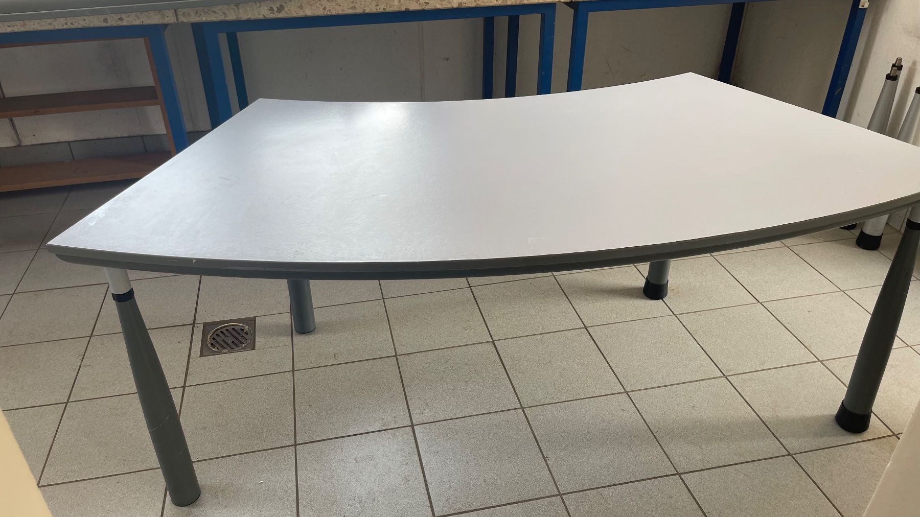 Scrivanie: Bürotisch – Usato da Othmarsingen venduto da ami_9f5j