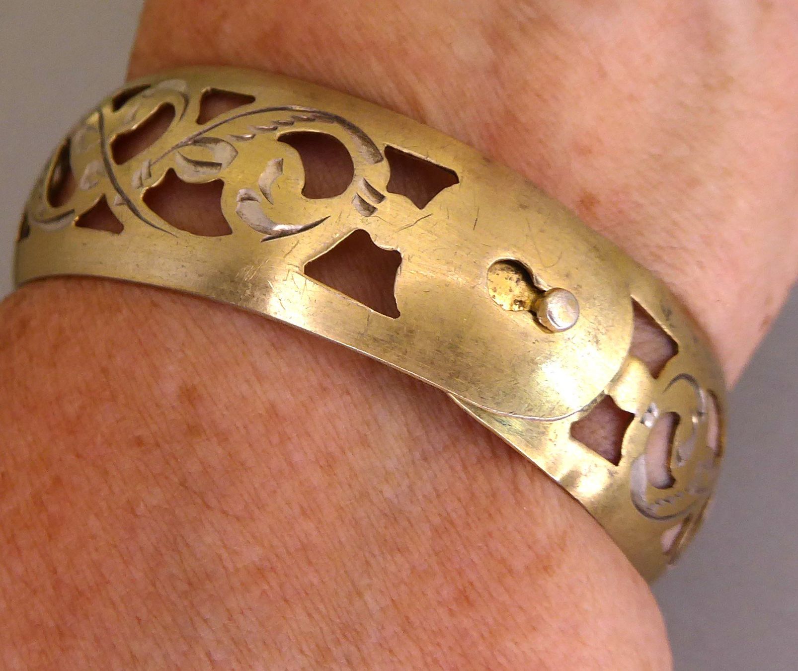 Armbänder & -reifen: Antiker Armreif 875er Niello oder Thula Silber 1958 – Gebraucht aus Muri AG von Lineli2020 1