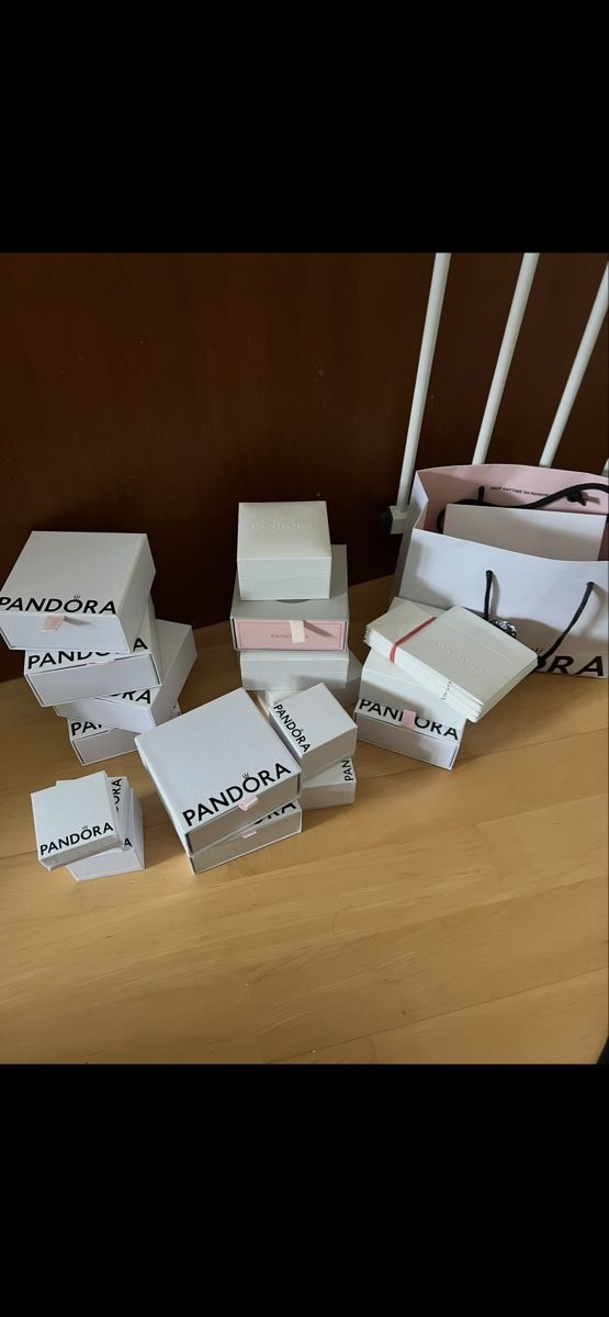 Sonstiger Schmuck: Diverses Verpackungsmaterial von Pandora – Neu (gemäss Beschreibung) aus Toffen von Vanessa_Germann
