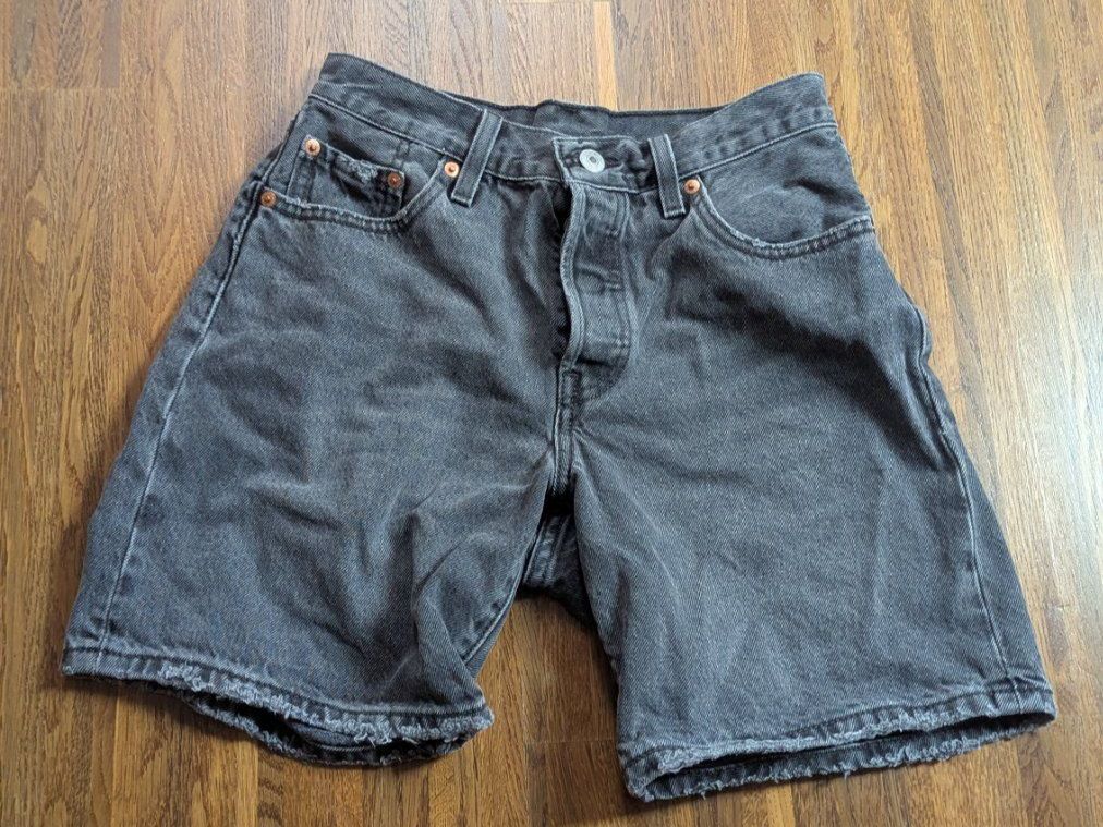 Levi's Jeans: Levi's Shorts, 100% Baumwolle, washed black, W25 – Usato da Zürich venduto da DebsBre 3