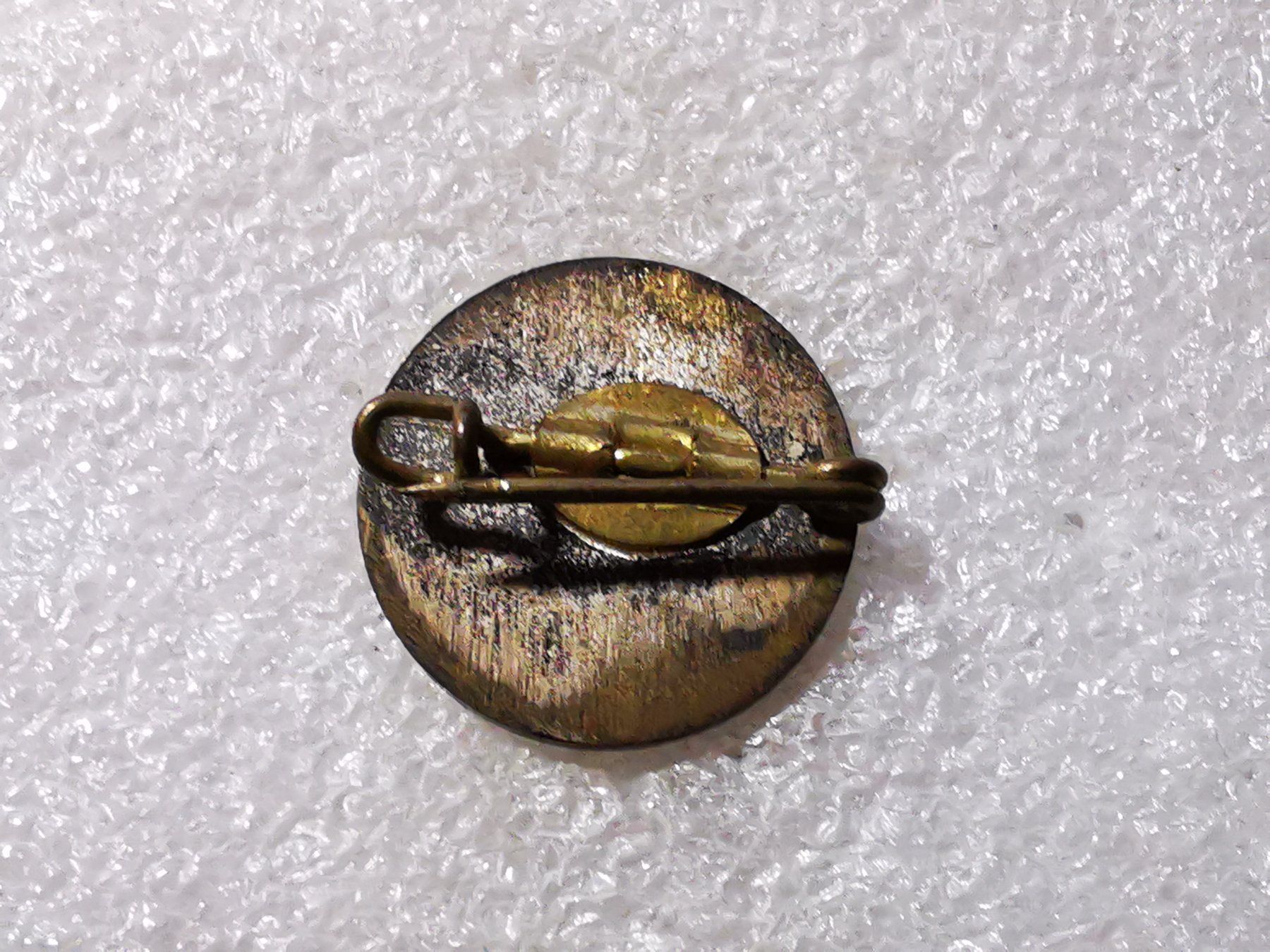 Placchette & Badge: Ansteckpin 68: O.V. Kirchberg Ersigen – Usato da Oppligen venduto da Pin-Fall-Shop 1