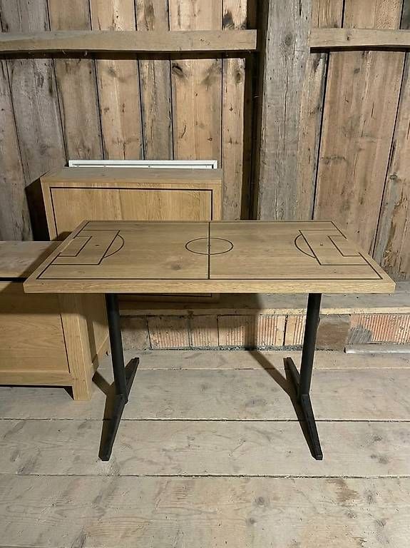 Tavoli: Table en bois - terrain de foot  – Usato da Font venduto da Etvous 1