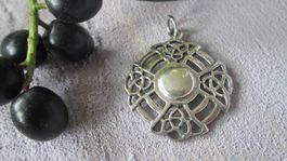 Wundervoller Ketten Anhänger keltischer Knoten rund Silber