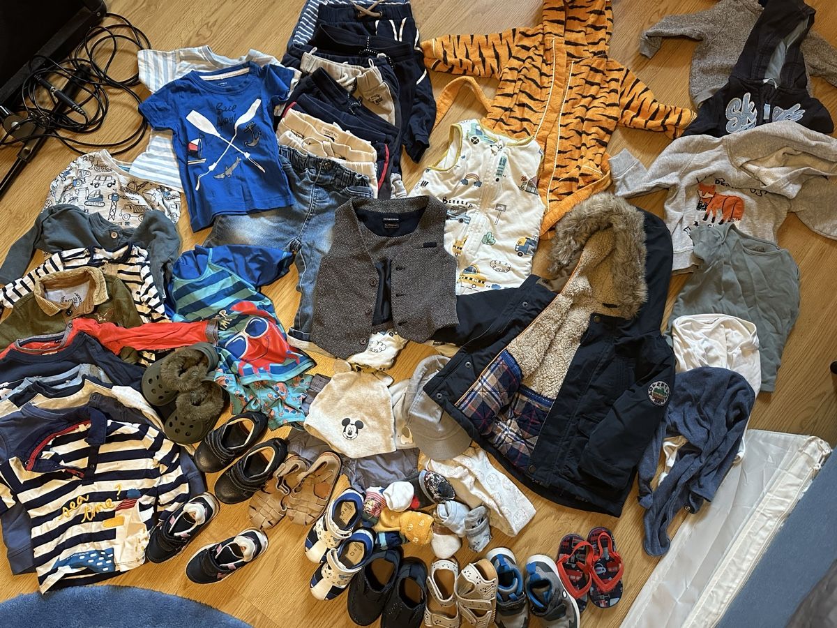 Lotti & Set di vestiti: Kleiderpaket Junge Gr. 80 – Usato da Münsingen venduto da Secondhand89