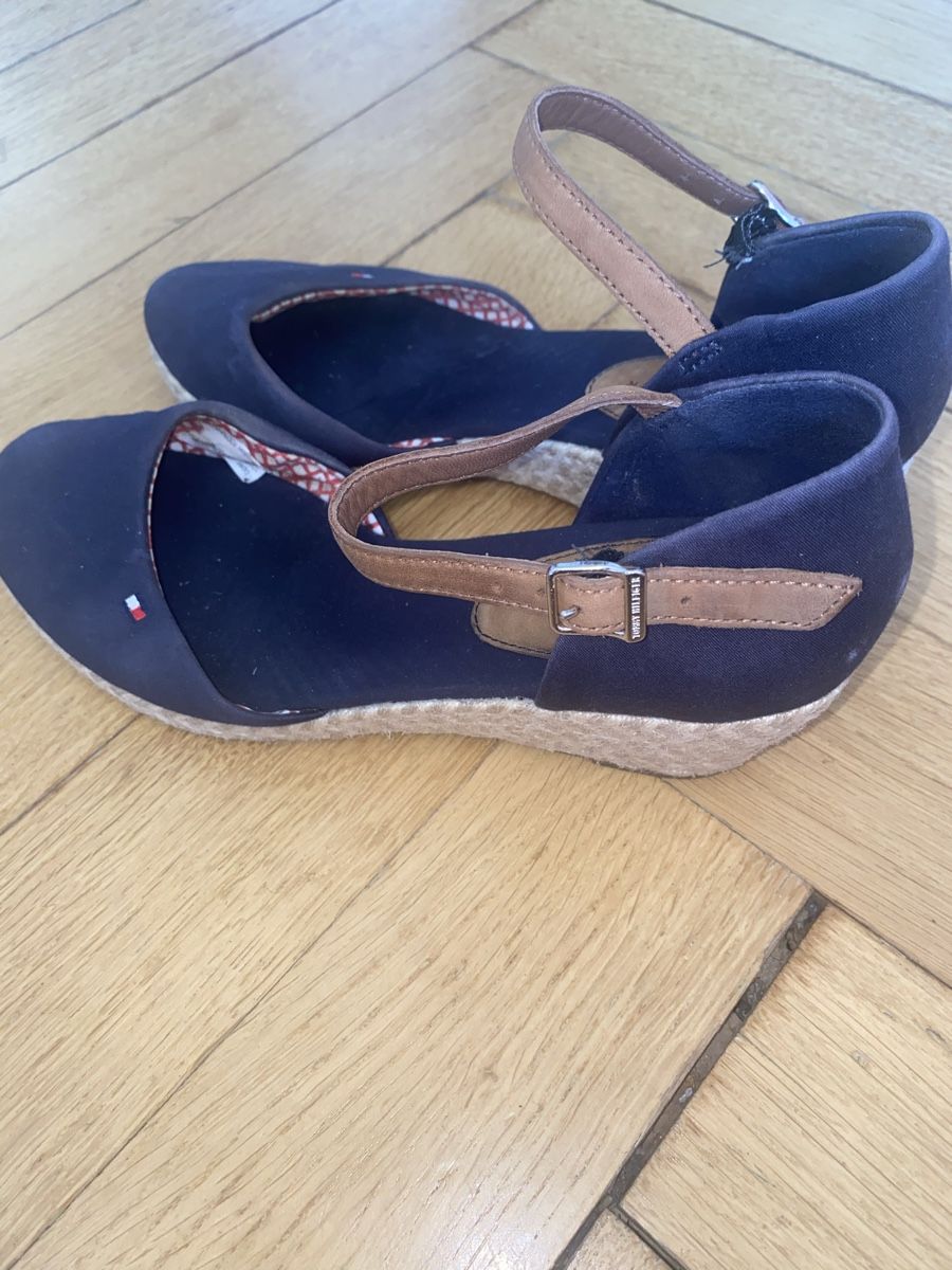 Tommy Hilfiger Scarpe da donna: Schuhe Gr. 38 – Usato da Bern venduto da Elisa64 1