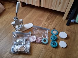 We r memory keepers Button press
