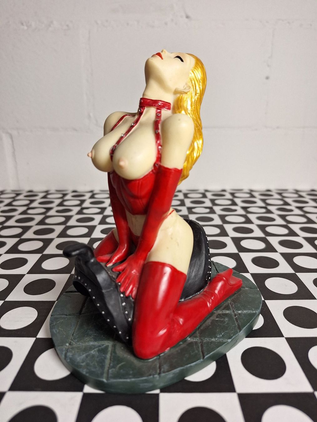 Statuette: Erotik Figur – Usato da Niederhasli venduto da ZZoki 1