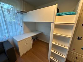 Ikea Hochbett mit integriertem Schreibtisch/Schrank/Regal