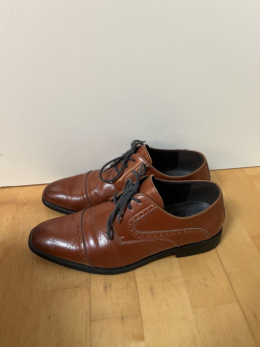 Herrenschuhe: Edle Kunstleder Schuhe – Gebraucht aus Wittenbach von Solvera-Watches