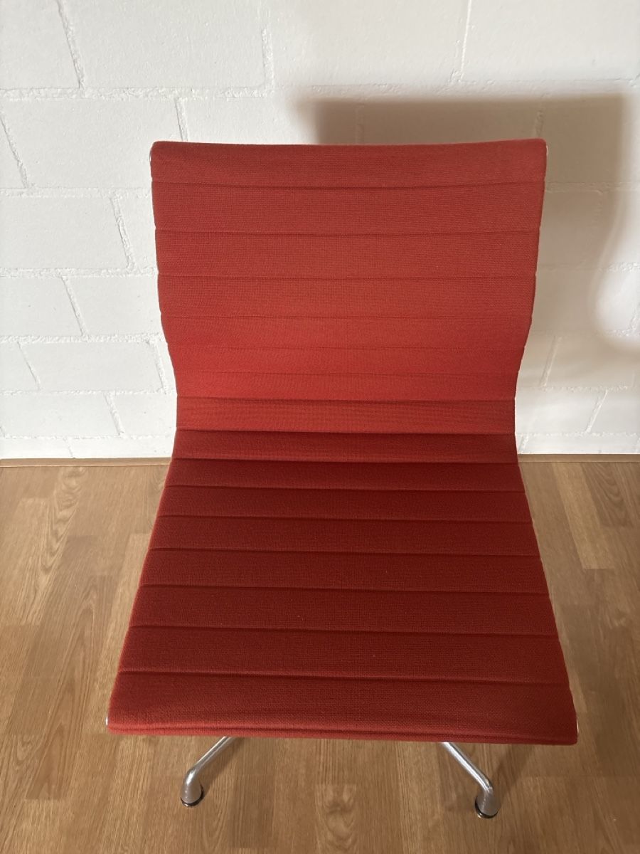 Vitra Chaises: Vitra Eames Alu Chair  – D'occasion à Basel par magnummarine 1