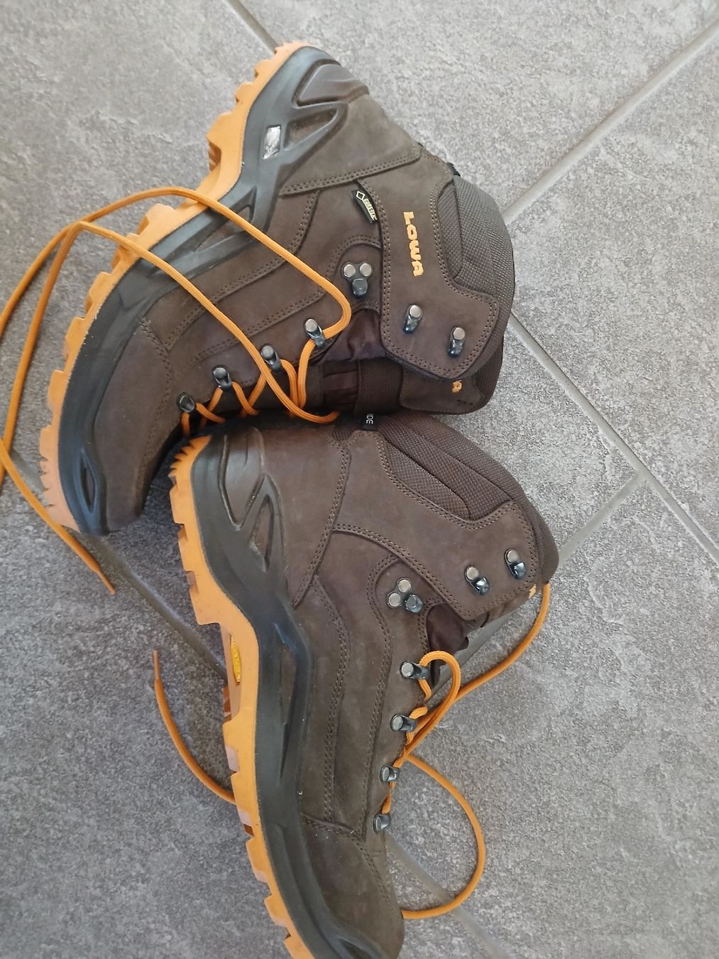 Lowa Herrenschuhe: lowa renegade Wanderschuhe 45 – Gebraucht aus recherswil von papamoll71 2