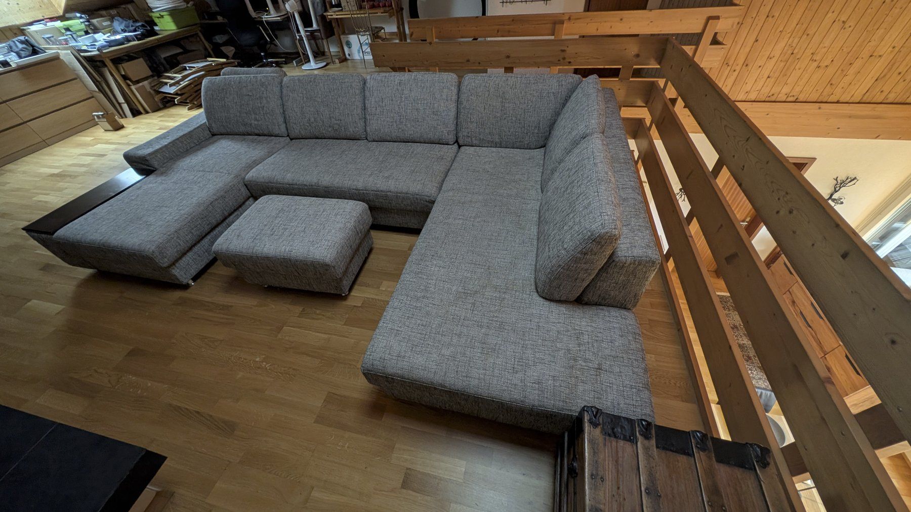 Divani: Ecksofa mit Hocker – Usato da Wichtrach venduto da Martin2009