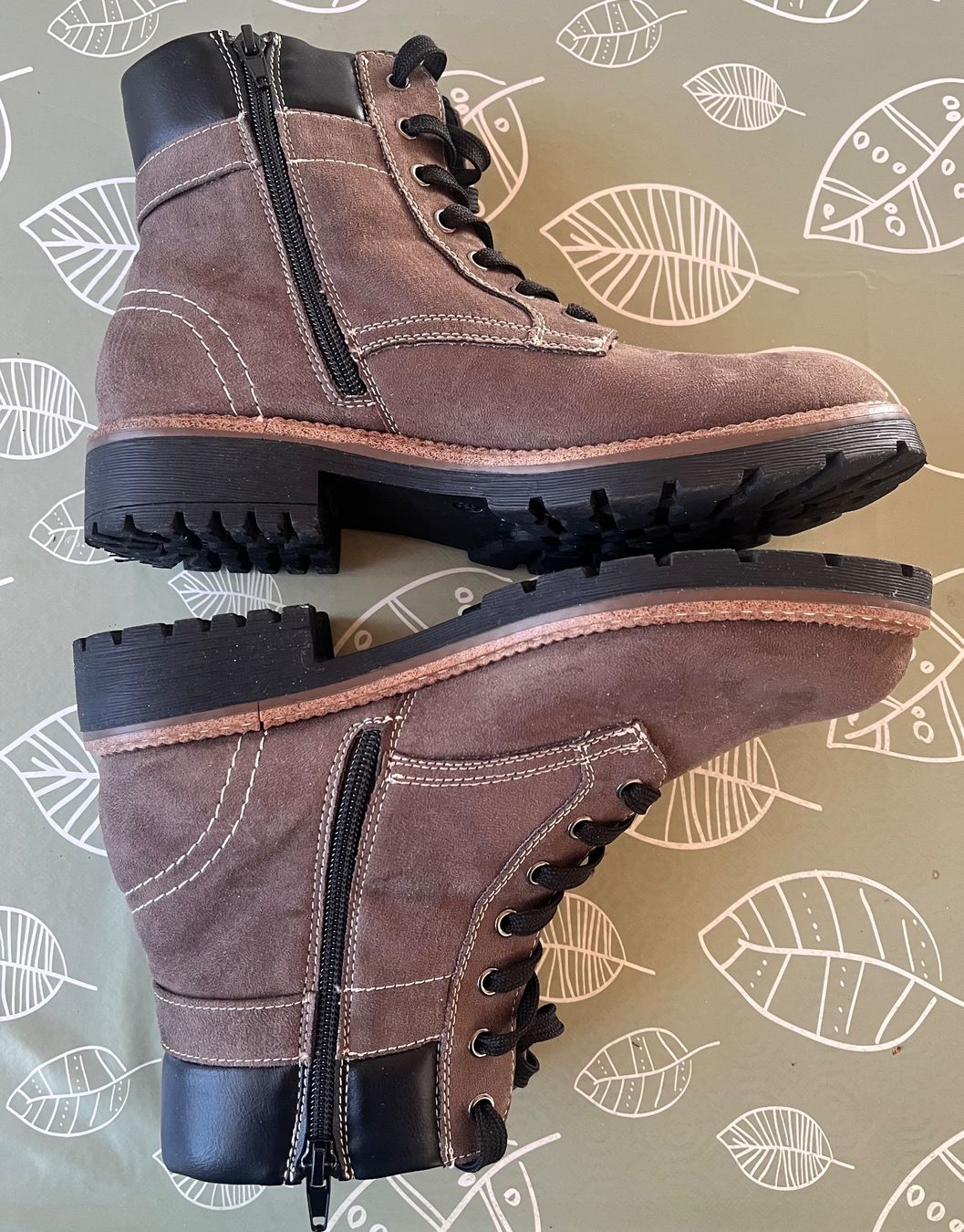 Damenschuhe: Braune Damenstiefeletten im robusten Stil, Gr.39 – Gebraucht aus Uffikon von san123day 3