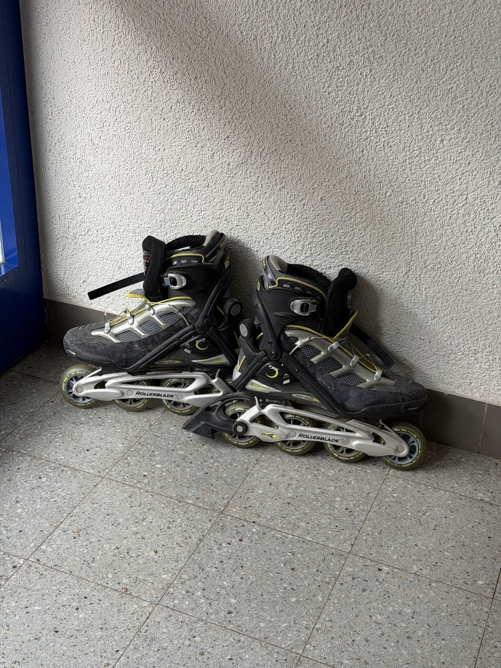 Pattini in linea & Pattini a rotelle: Rollerblade Inline Skates Aero 9 in Gr. 44 – Usato da Emmenbrücke venduto da boomshaka