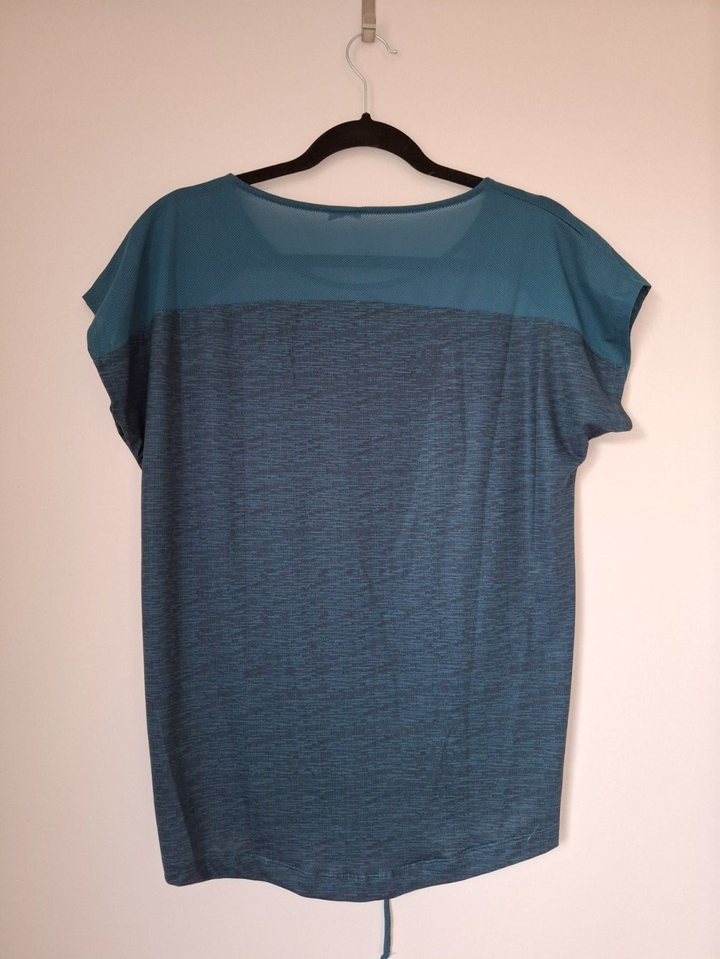 T-shirt: Sport Shirt – Nuovo (secondo la descrizione) da Schaffhausen venduto da ann_cjt6 1