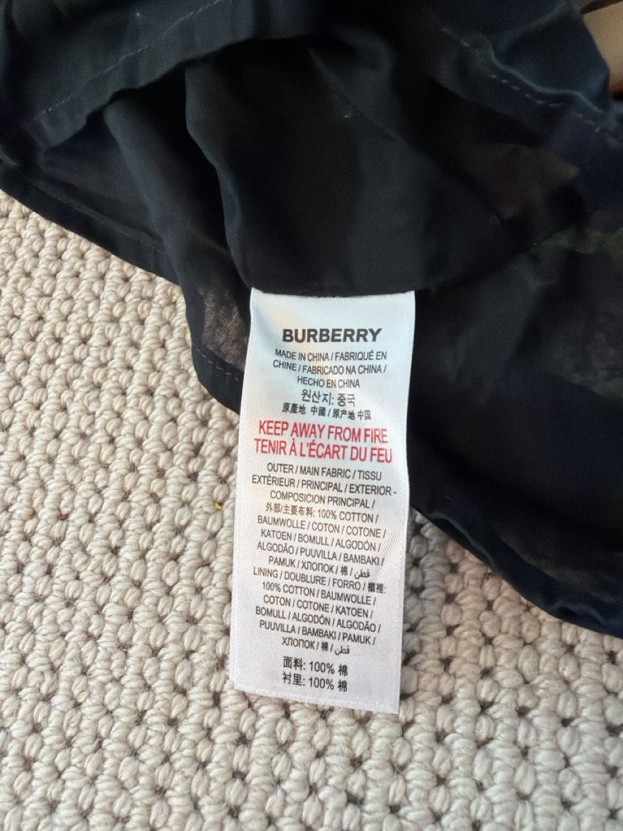 Burberry Vestiti & Gonne: Burberry Rock - Gr 92 – Usato da Rothenthurm venduto da LaThie 1