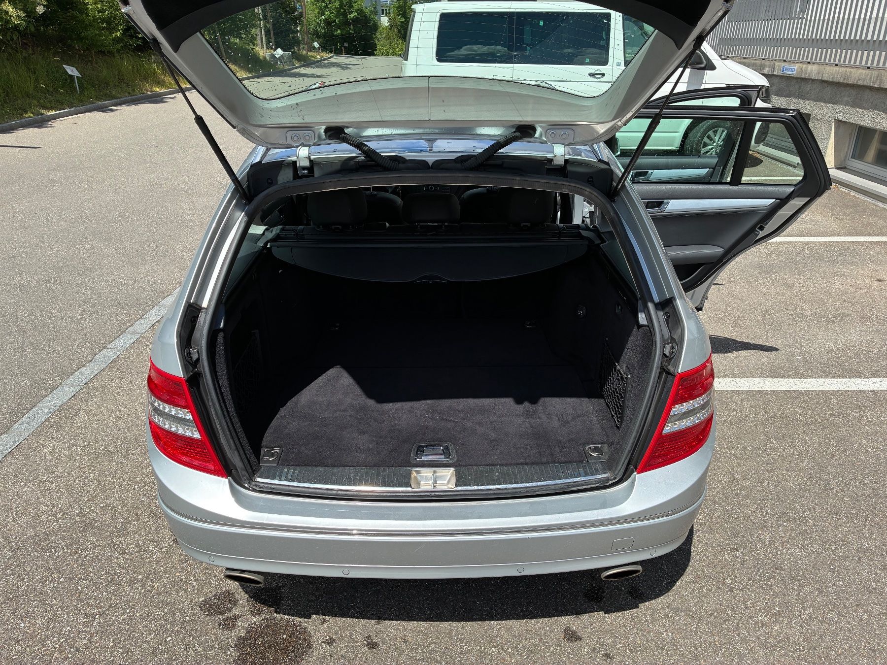 Mercedes-Benz Automobili: Mercedes C 350 (2009) – Usato da Nebikon venduto da nummer6824 8