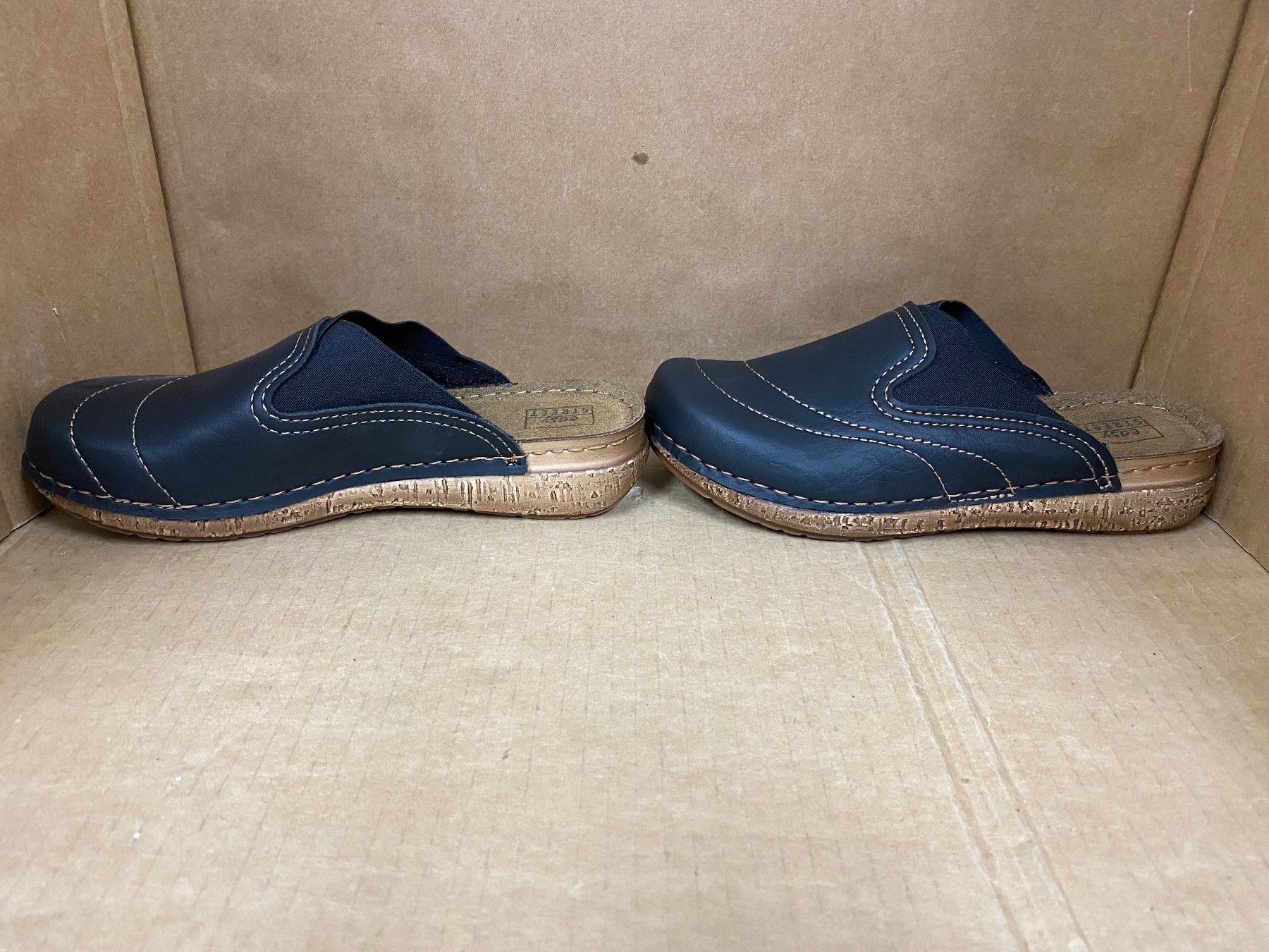Herrenschuhe: Easy Street Pantoletten Grösse 37 – Neu (gemäss Beschreibung) aus Eschlikon TG von ArtRec 2